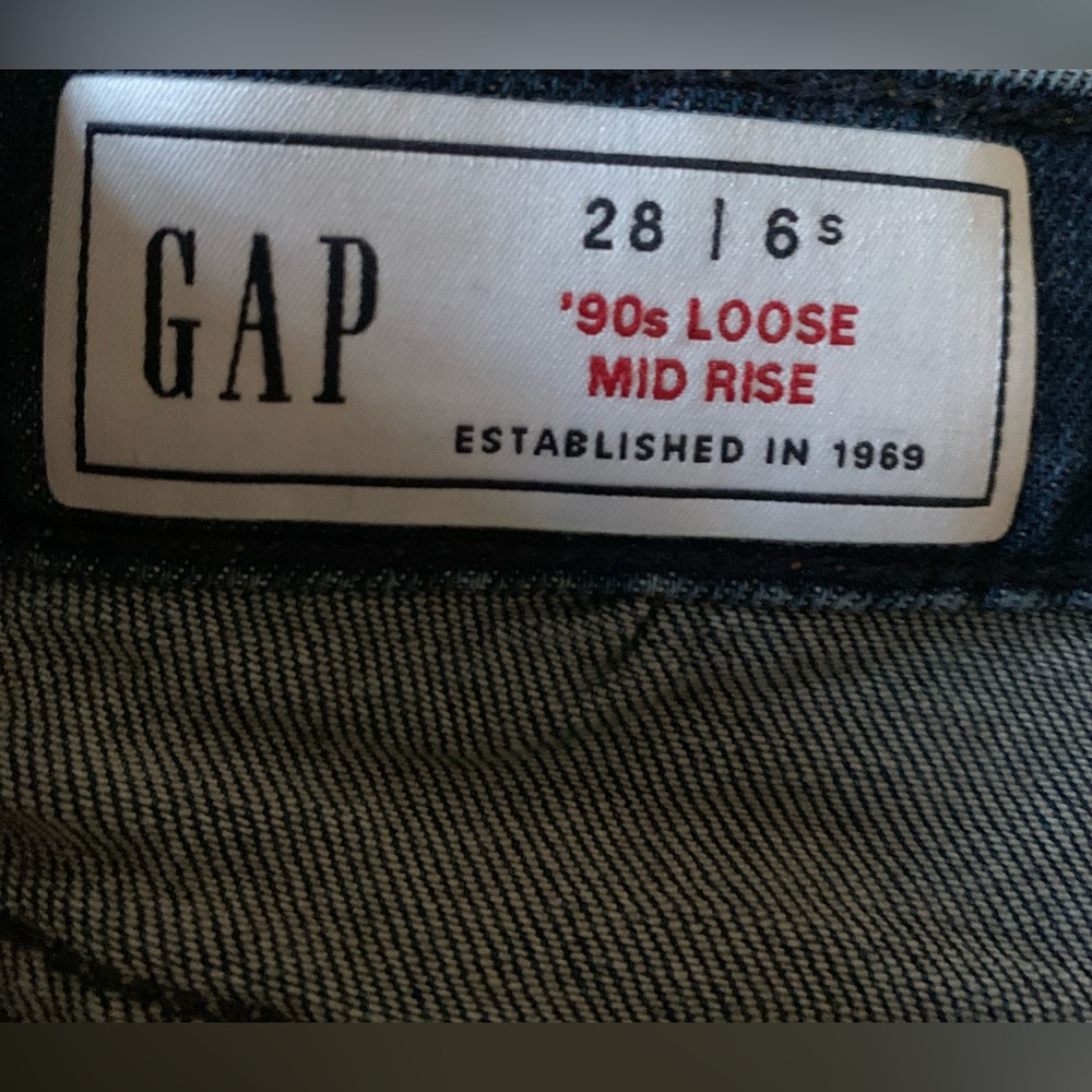 GAP Women’s Dark Blue Mid Rise Jeans - Picture 3 of 8